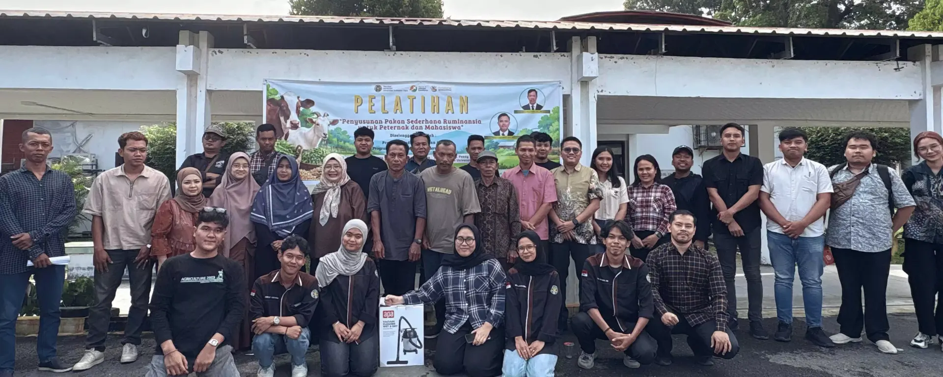 Master's Program in Animal Science USU Holds Simple Ruminant Feed Formulation Training for Livestock Farmers and Students